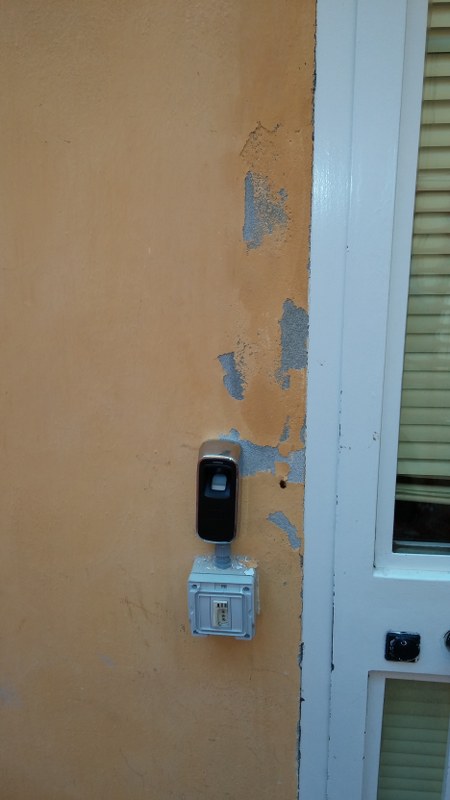 Access Control, Fingerprint and Badge, M5 IP65, Linux, Rfid/FP, Wi-fi and Bluetooth 